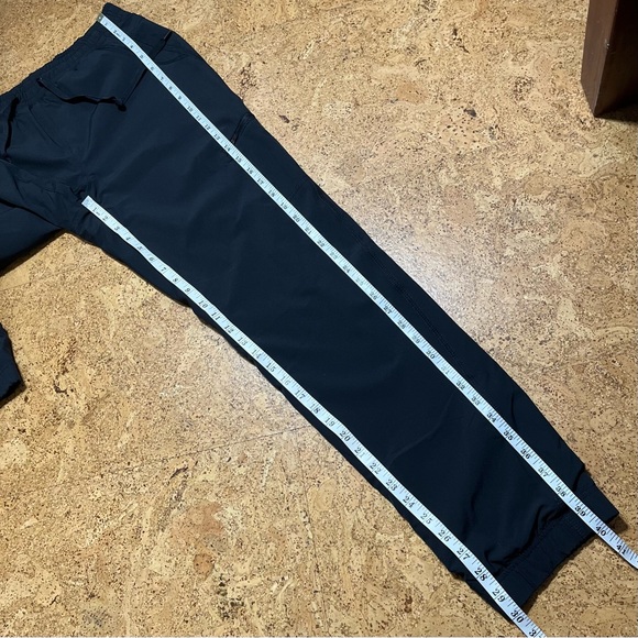 Eddie Bauer Wm's Fleece Lined Cargo Jogger Pants in Black Sz 6 - Picture 16 of 16